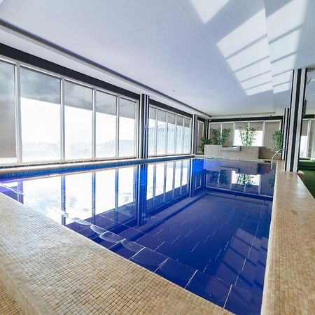 Отель Reddoorz Premium Near Trinoma Кесон-Сити Экстерьер фото