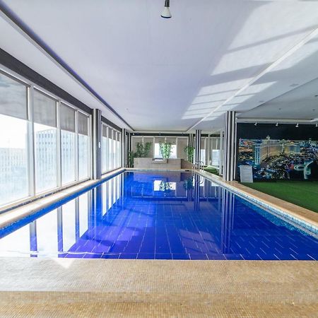 Отель Reddoorz Premium Near Trinoma Кесон-Сити Экстерьер фото