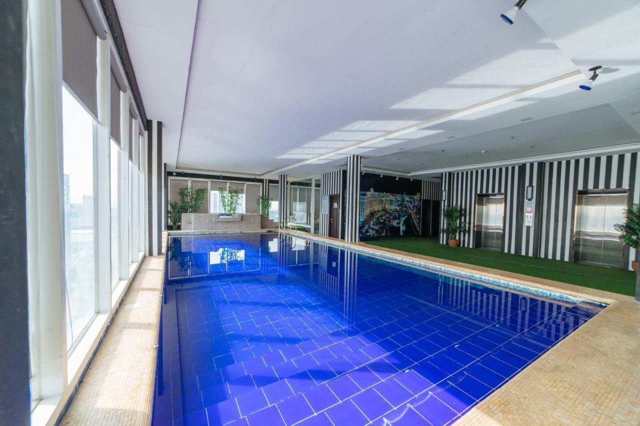 Отель Reddoorz Premium Near Trinoma Кесон-Сити Экстерьер фото