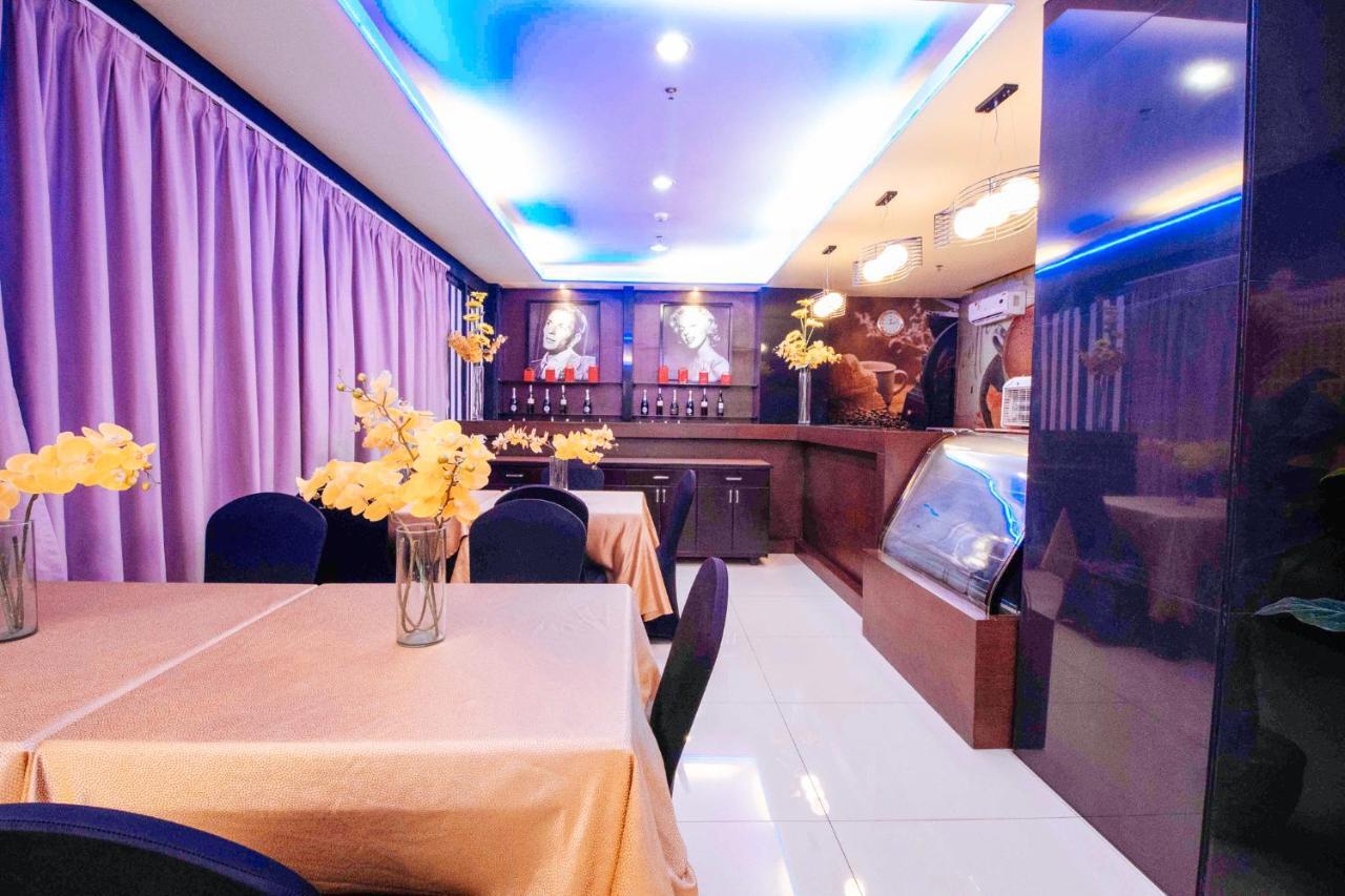 Отель Reddoorz Premium Near Trinoma Кесон-Сити Экстерьер фото