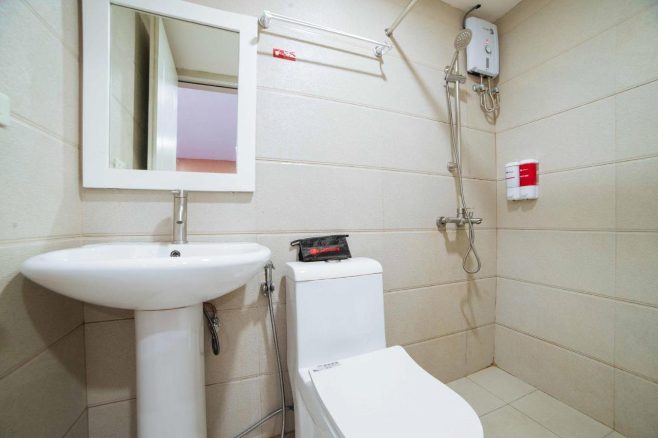 Отель Reddoorz Premium Near Trinoma Кесон-Сити Экстерьер фото