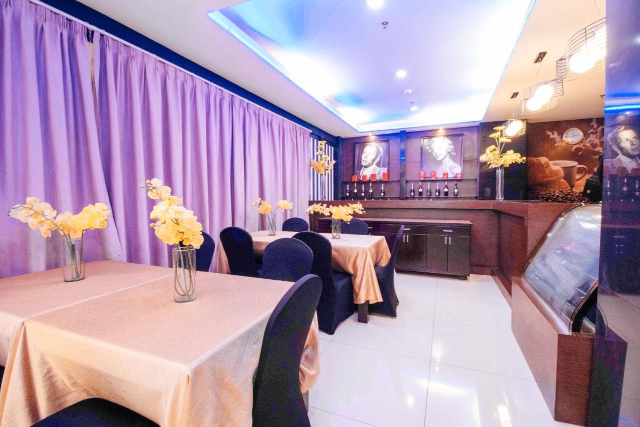 Отель Reddoorz Premium Near Trinoma Кесон-Сити Экстерьер фото
