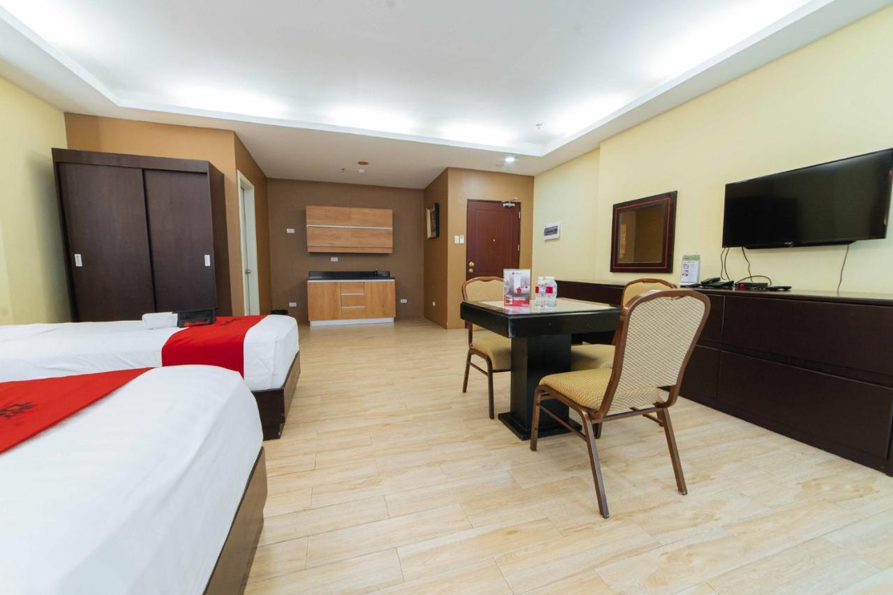 Отель Reddoorz Premium Near Trinoma Кесон-Сити Экстерьер фото